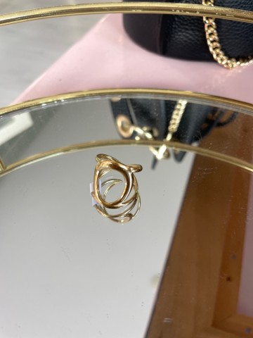 862d88b1 5756 429a a780 18a057a8ef03